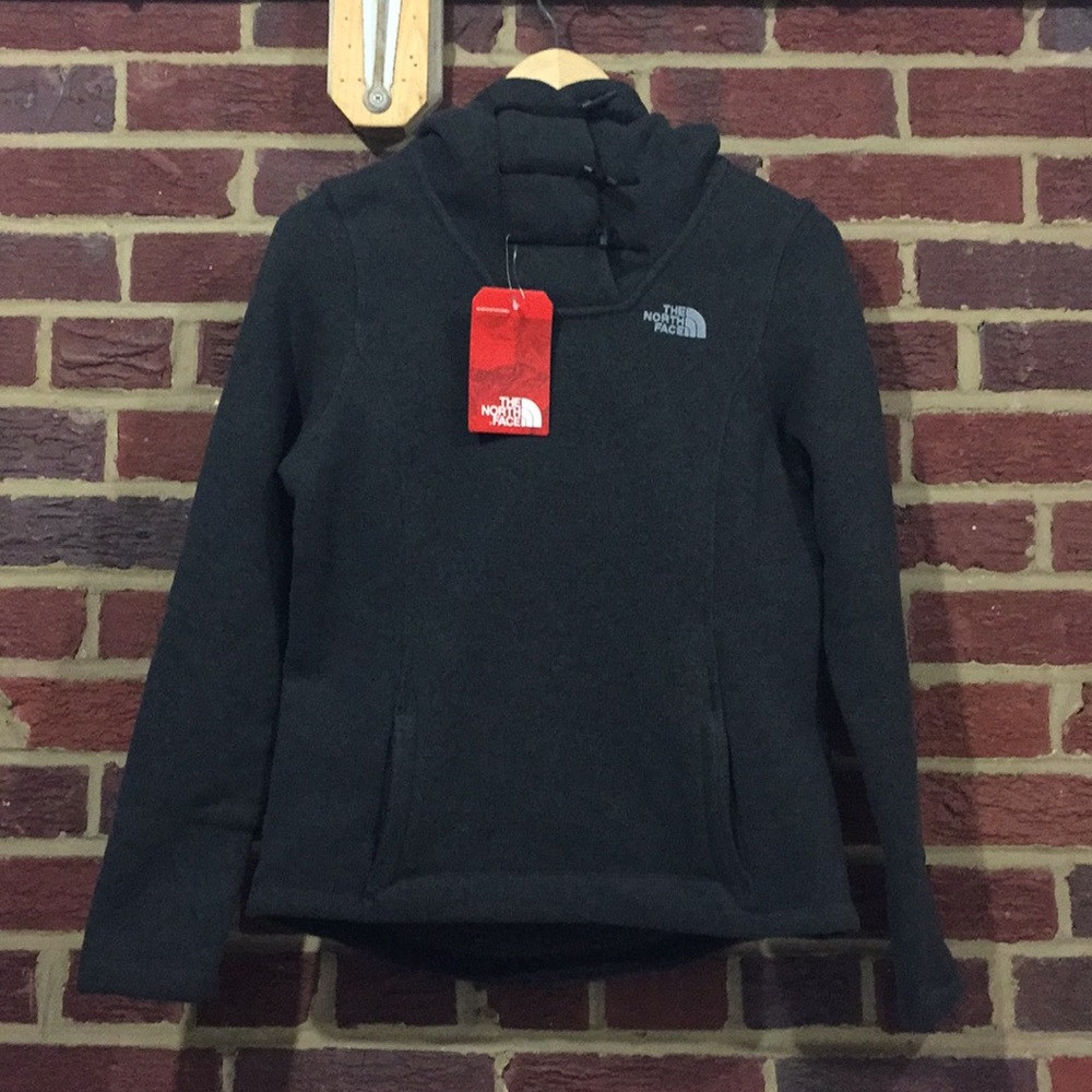 NWT North Face Women's Crescent Hooded Pullover